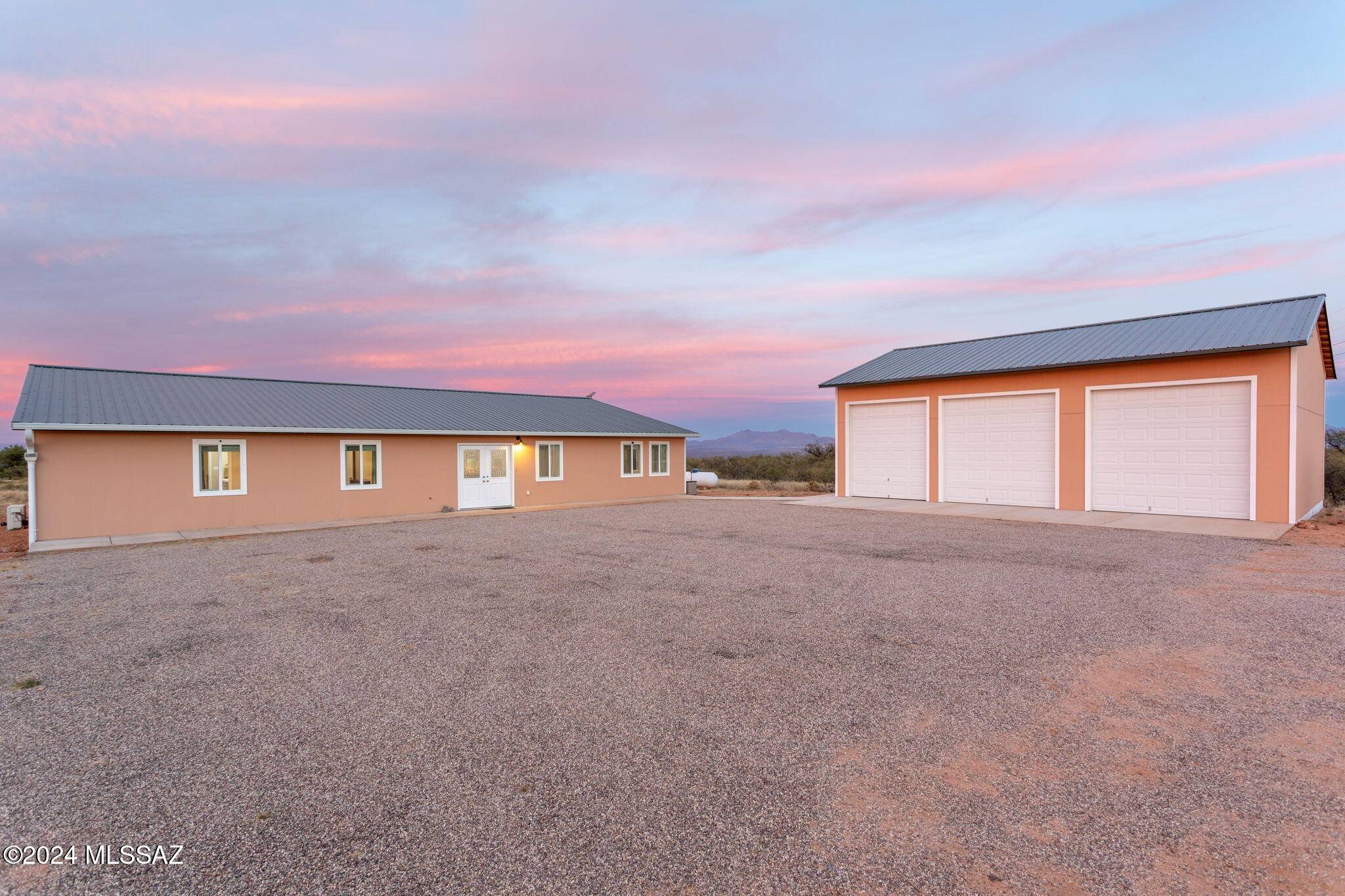 2222 W Stormy Trail, Benson, AZ 85602