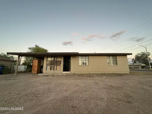 2025 S Montezuma Avenue, Tucson, AZ 85711