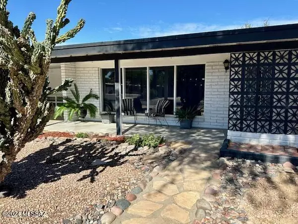 201 E Bromley Street, Tucson, AZ 85704