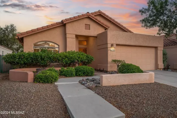 1527 W Sand Pebble Drive, Tucson, AZ 85737