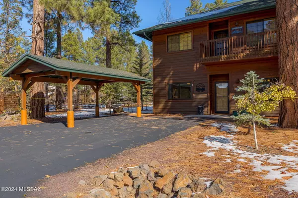 Pinetop, AZ 85935,2513 Village Drive