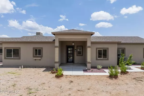 86 Stoddard Way, Patagonia, AZ 85624