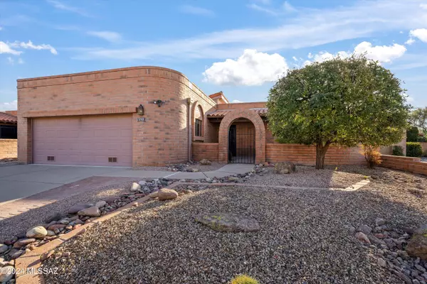 1717 W Placita Peseta, Green Valley, AZ 85622