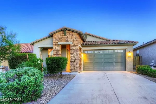 12111 N Golden Mirror Drive, Marana, AZ 85658