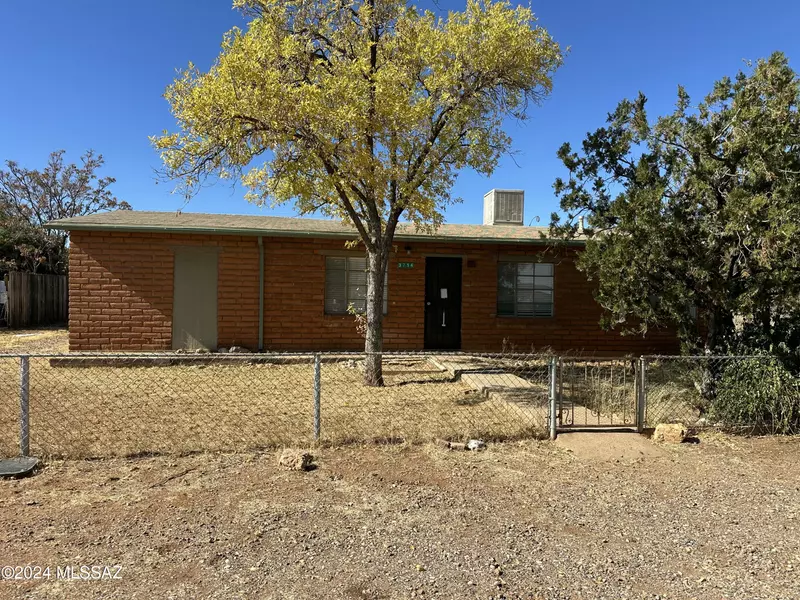 3714 S Giesler Avenue, Naco, AZ 85620