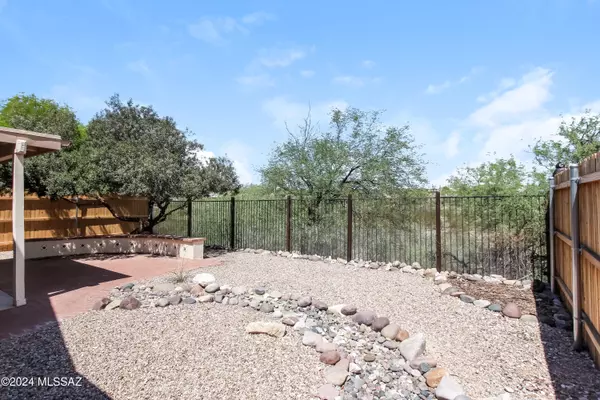 1365 N Culpepper Avenue, Tucson, AZ 85745