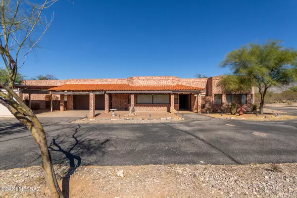 7701 S Ave De Belleza, Tucson, AZ 85747