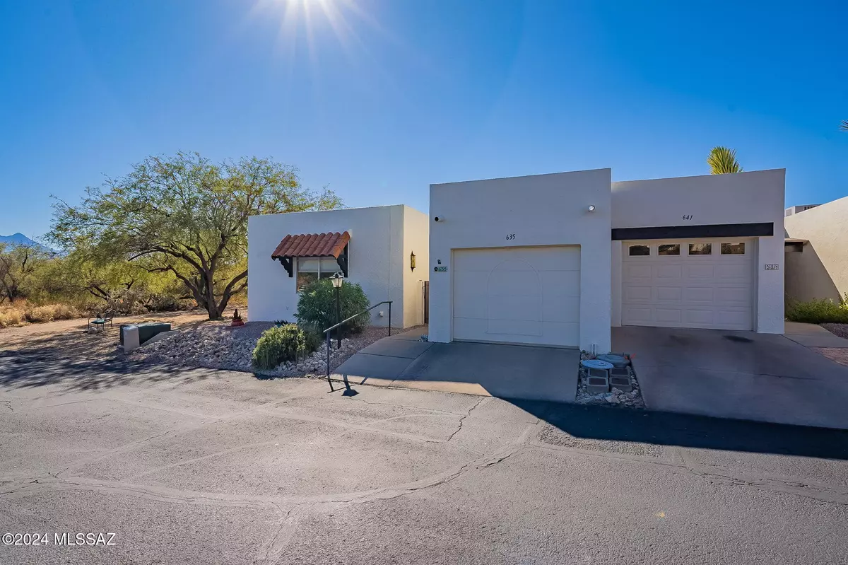 Green Valley, AZ 85614,635 W Redondo Place