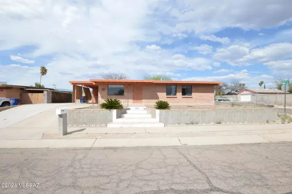 8329 E 24th Street, Tucson, AZ 85710