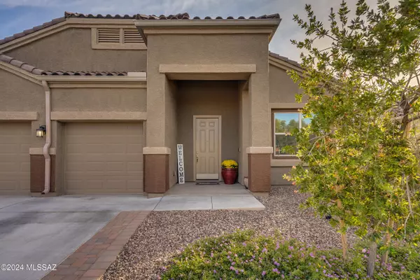 Marana, AZ 85653,9455 W Lone Cougar Way