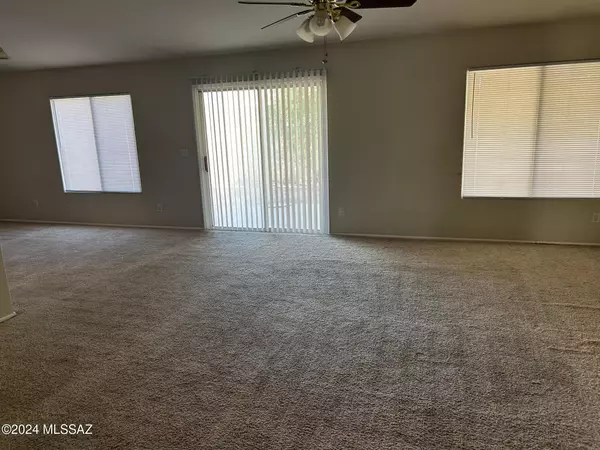 Marana, AZ 85743,8910 N Mocha Place