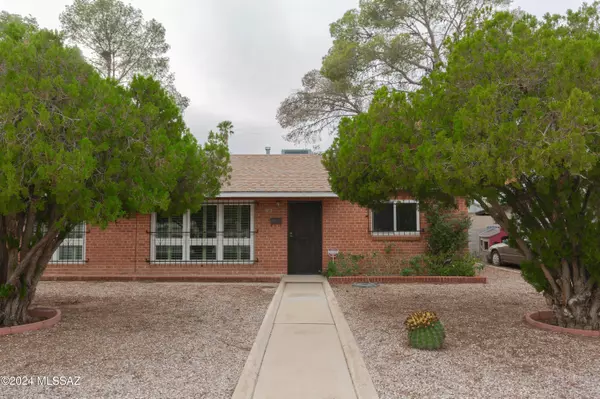 450 S Kenyon Drive, Tucson, AZ 85710