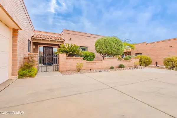 1913 W Placita De Agosto, Green Valley, AZ 85622