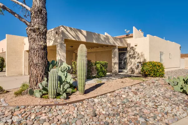 7276 E Caminito Feliz, Tucson, AZ 85710