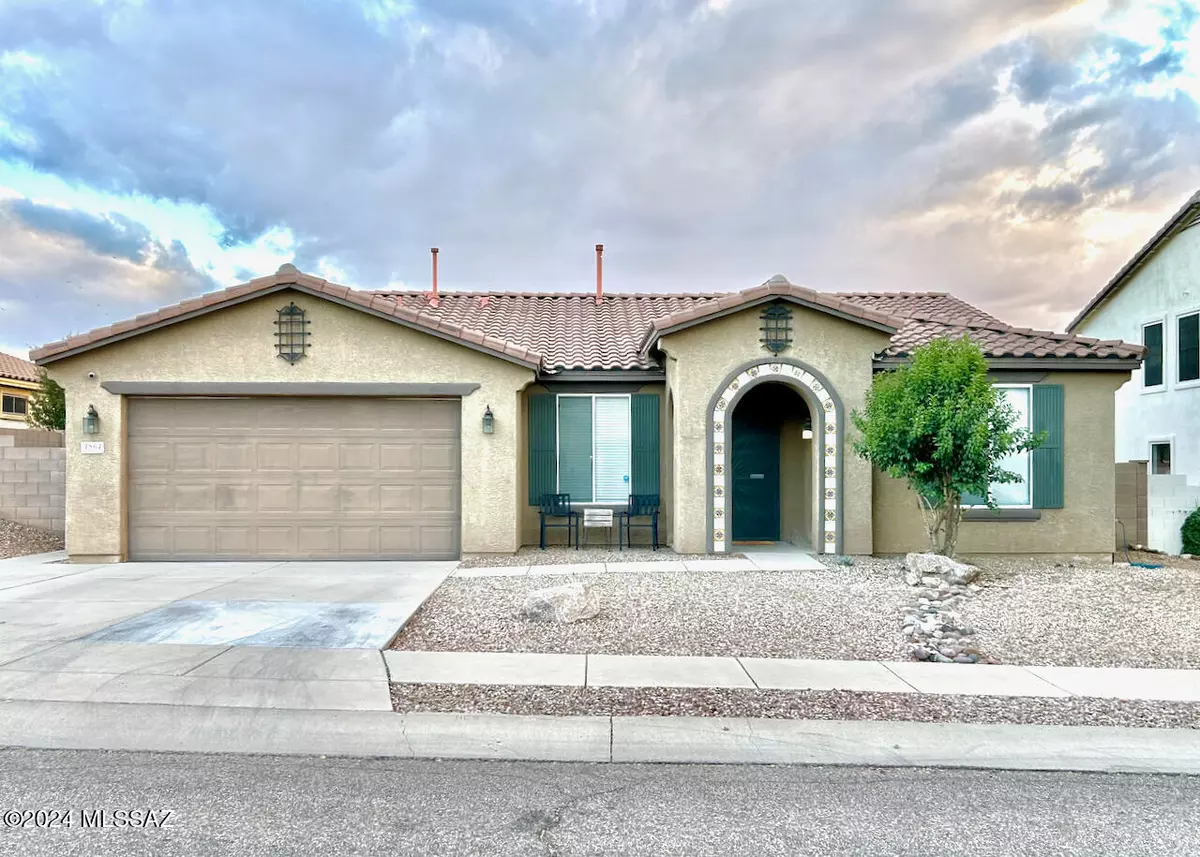 Tucson, AZ 85756,4864 E Starflower Street