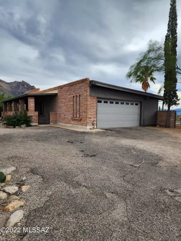 6932 N Table Mountain Road, Tucson, AZ 85718