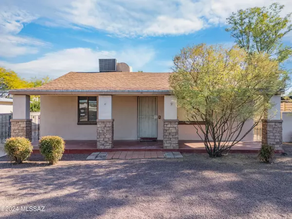 2132 N Chrysler Drive, Tucson, AZ 85716