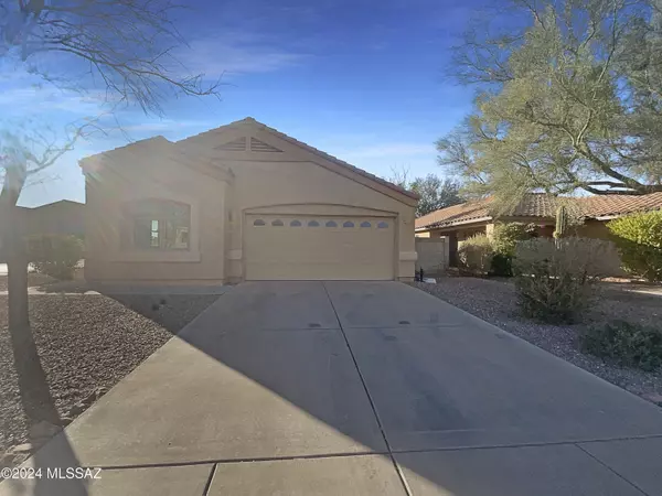 7996 S Fenway Drive, Tucson, AZ 85756