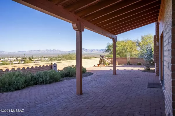 Green Valley, AZ 85622,1800 W Camino Urbano