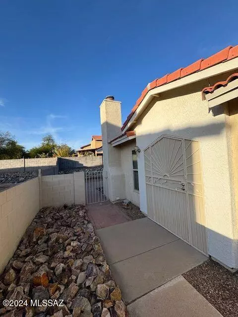 Tucson, AZ 85742,5134 W Blackbird Drive