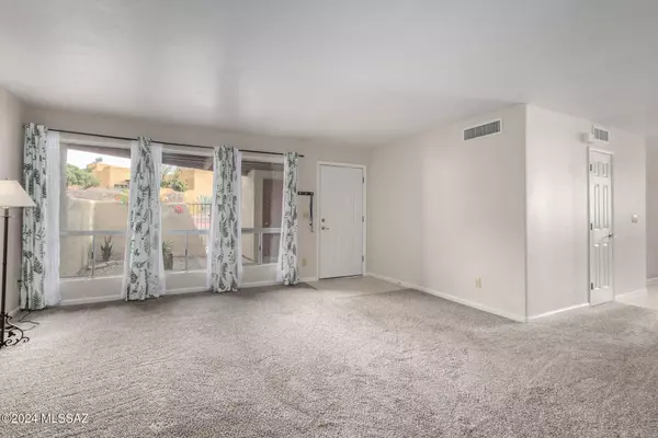 Tucson, AZ 85718,6255 N Camino Pimeria Alta  #21