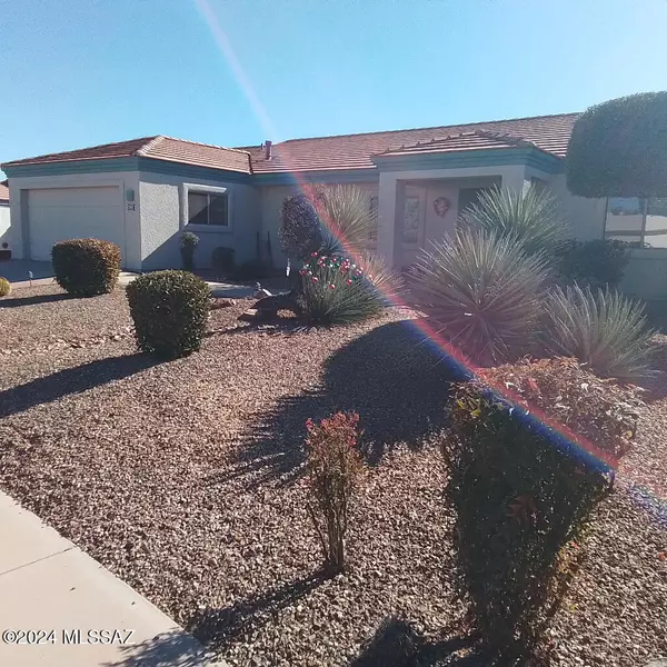 785 W Fountain Creek Drive, Green Valley, AZ 85614