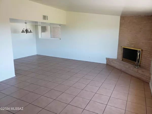 Tucson, AZ 85704,5520 N Bonita Place