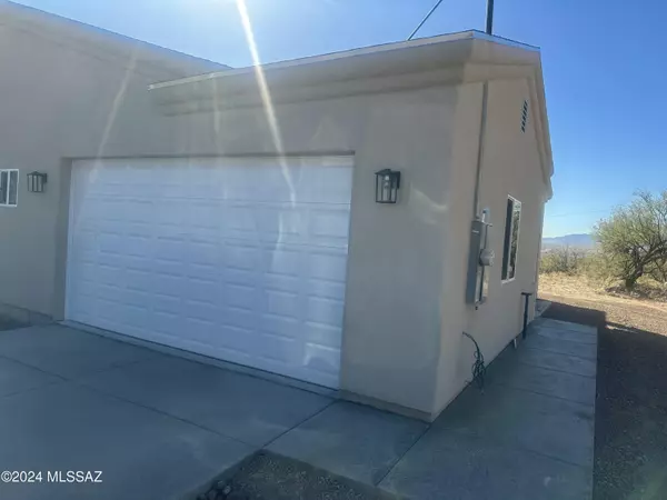 Rio Rico, AZ 85648,1856 circulo  Glorieta