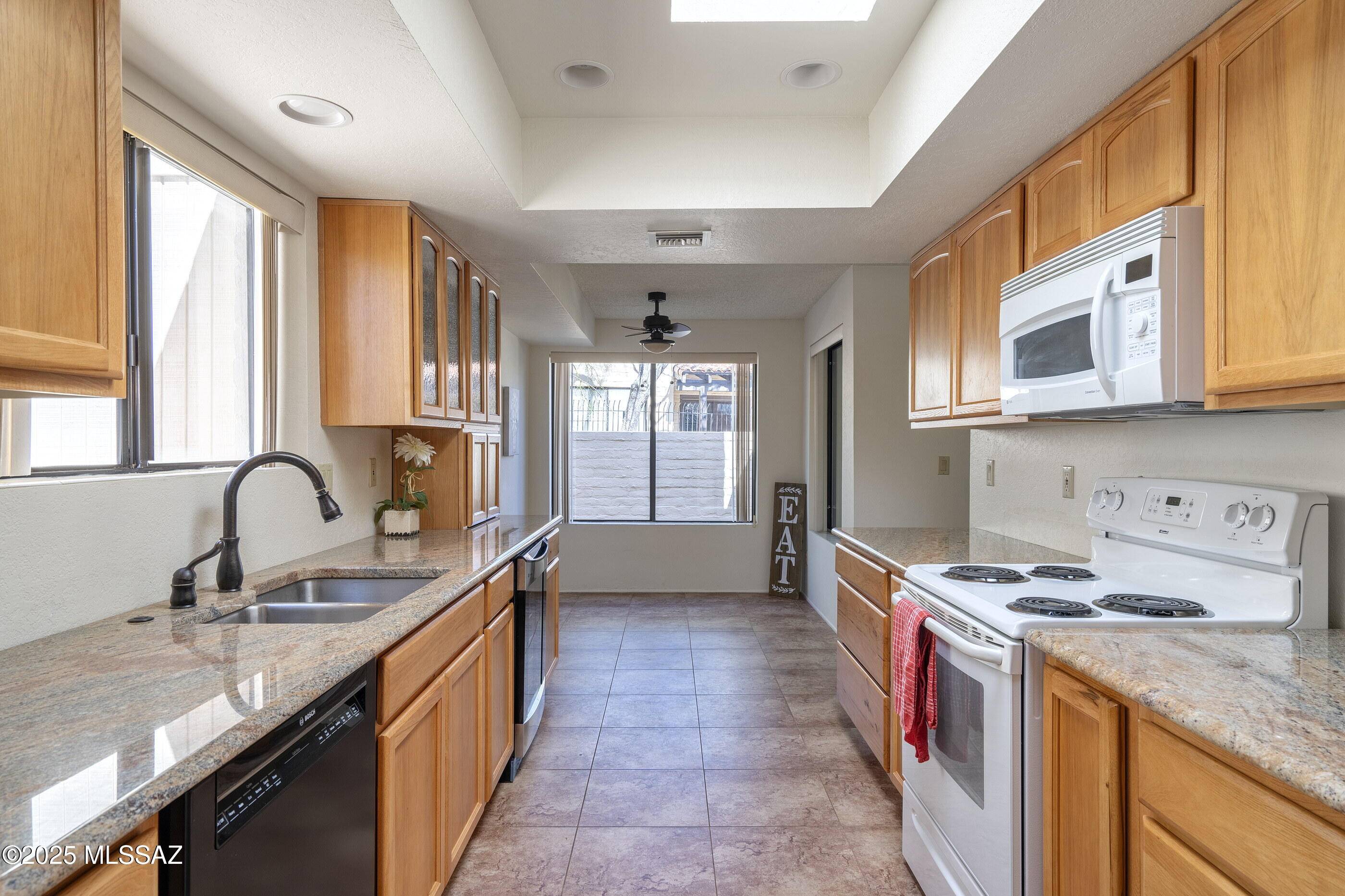 5110 N Placita Del Lazo, Tucson, AZ 85750