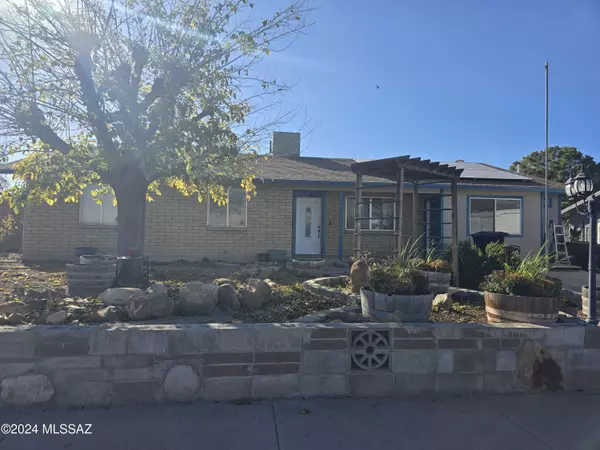 3811 W Fuller Street, Thatcher, AZ 85552