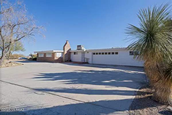 Benson, AZ 85602,881 S La Mesa Drive