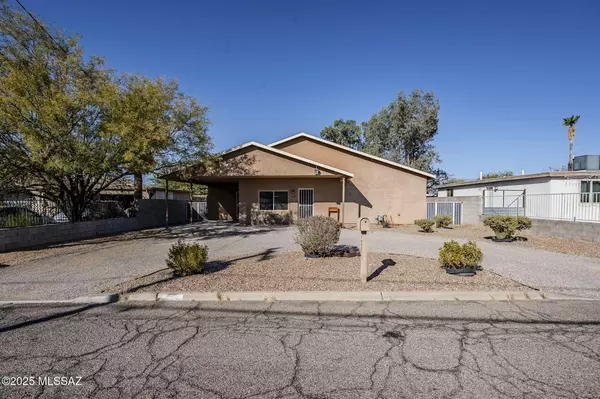 4243 E Santa Barbara Avenue, Tucson, AZ 85711