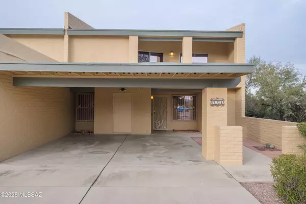 923 N Capron Place, Tucson, AZ 85710