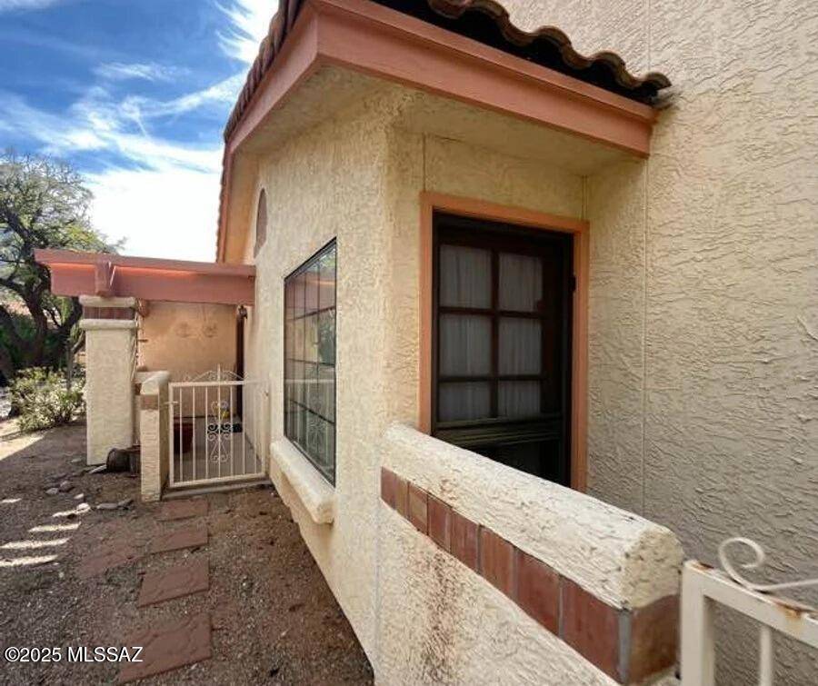 Tucson, AZ 85737,107 E Horizon Circle