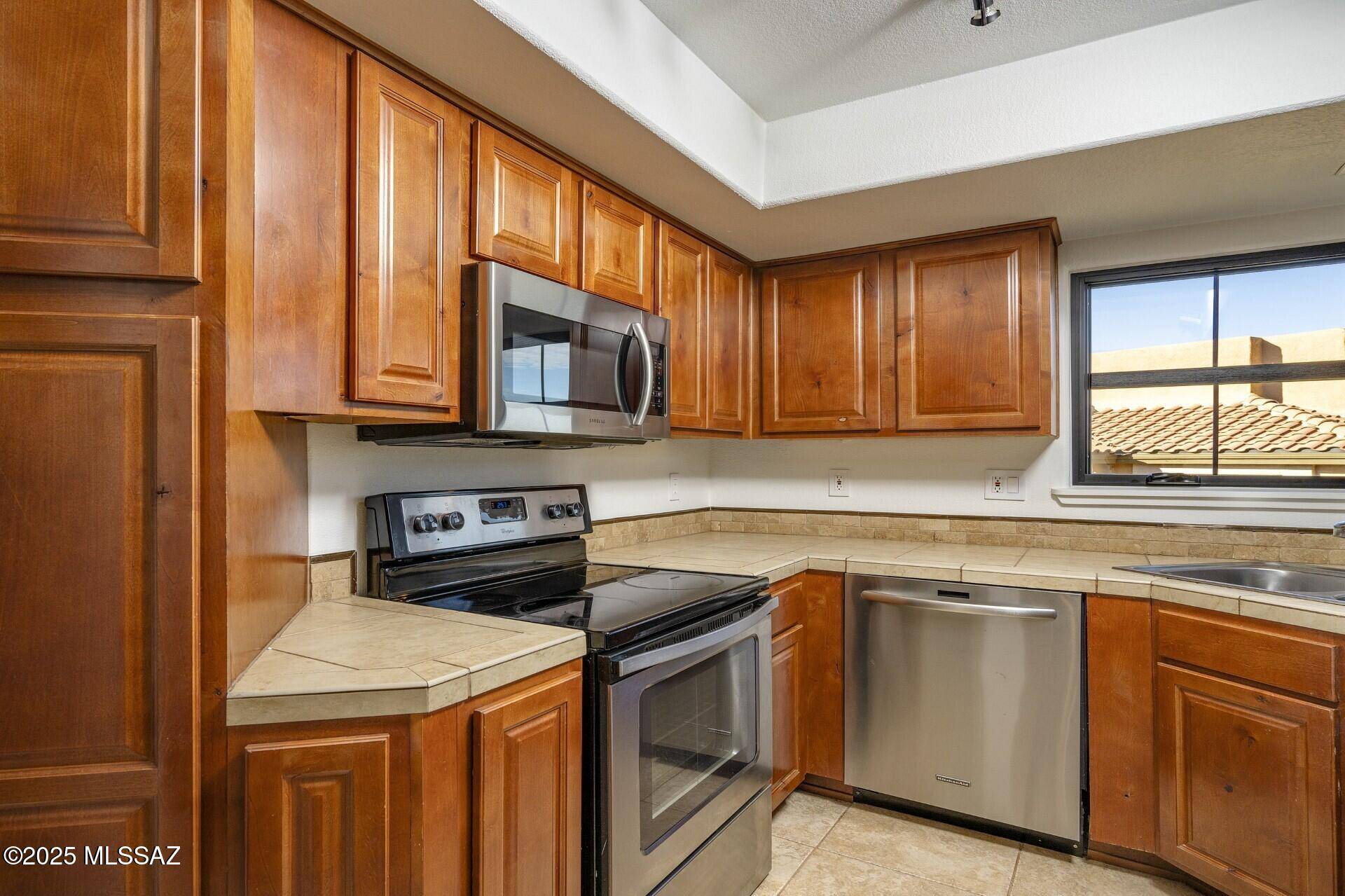 Tucson, AZ 85718,6651 N Campbell Avenue #261