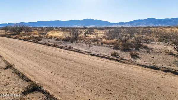 Pearce, AZ 85625,3.45 Acres Sherwood Road #17