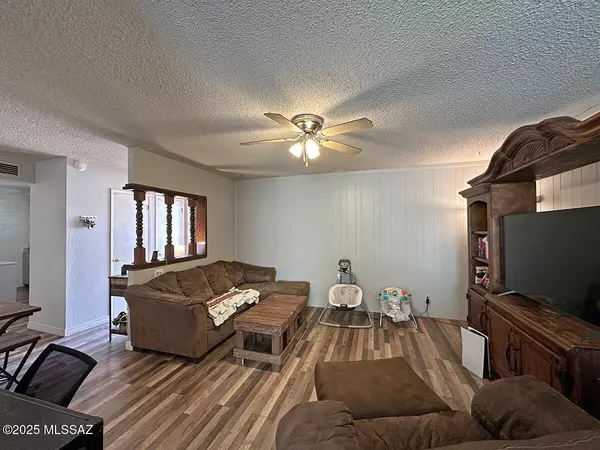 Tucson, AZ 85713,1458 Palo Verde  #K210