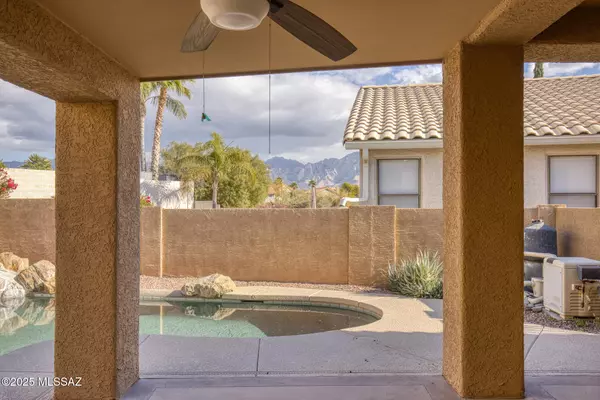 11884 N Copper Butte Drive, Tucson, AZ 85737