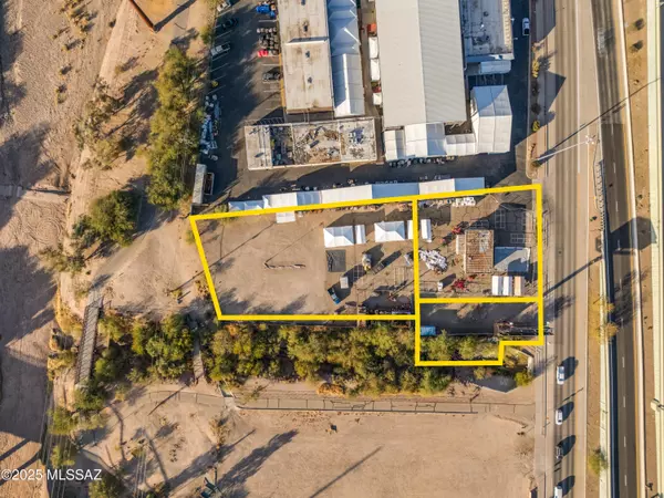 Tucson, AZ 85745,292 S Freeway S Way #17