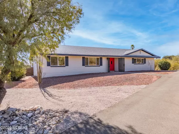 3725 N Pantano Road, Tucson, AZ 85750