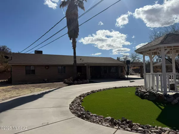 1014 Camino Caralampi, Rio Rico, AZ 85648