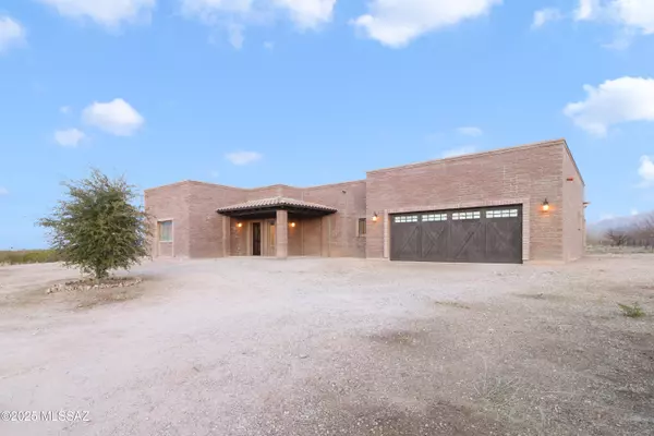 6555 E Foresight Road, Sahuarita, AZ 85629