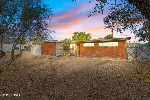 2802 N Cloverland Avenue, Tucson, AZ 85712