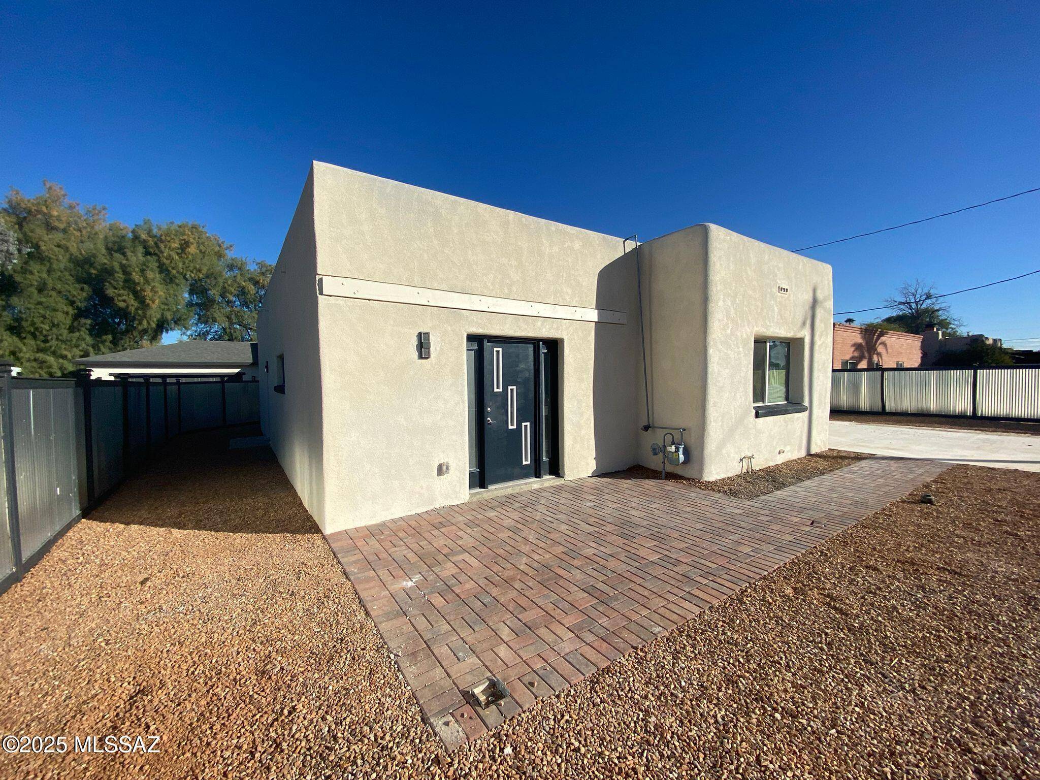 3525 E Willard Street, Tucson, AZ 85716