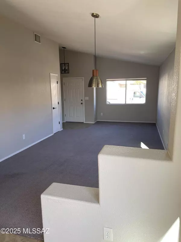 Tucson, AZ 85737,2083 W Double Eagle Drive