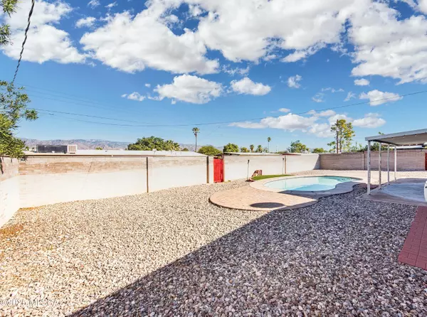 8311 E Shiloh Street, Tucson, AZ 85710