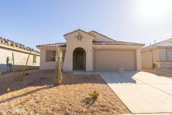 8180 S Expedition Drive, Tucson, AZ 85747