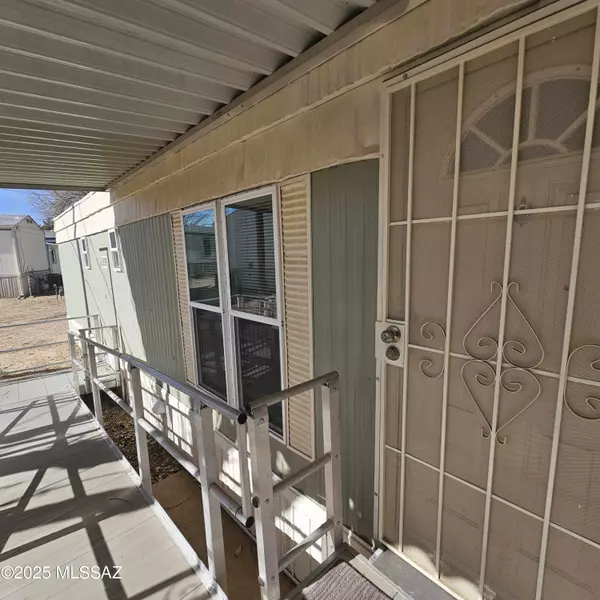 Benson, AZ 85602,260 S Land Avenue #35