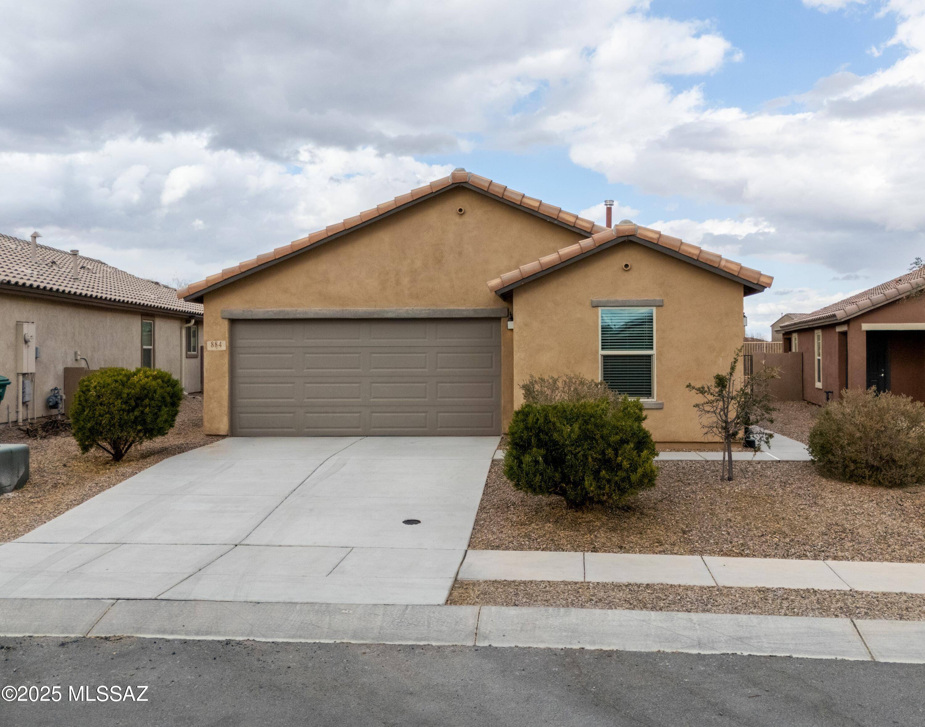 884 W Calle Sucre, Sahuarita, AZ 85629