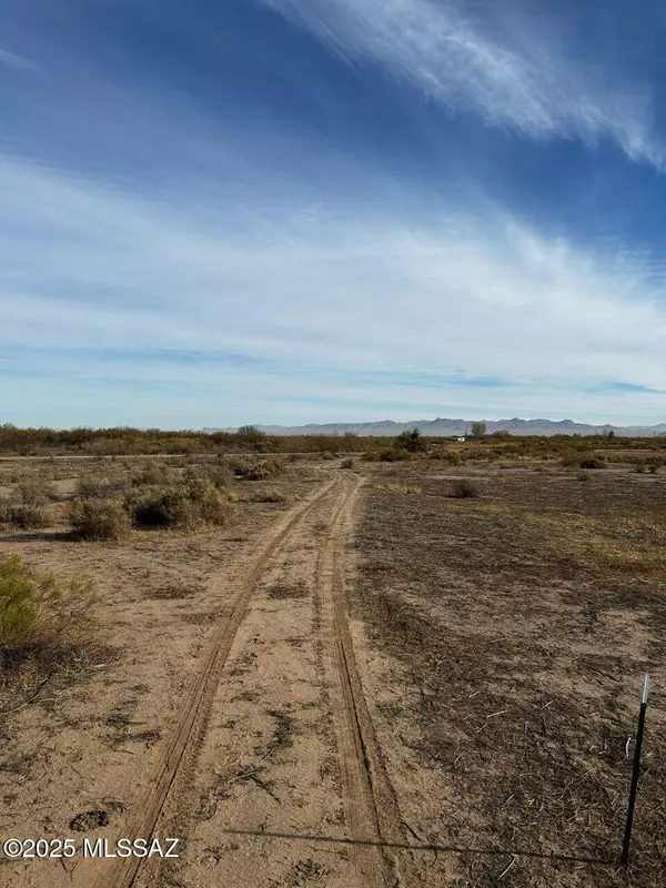 Tucson, AZ 85743,14313 W Magee Road #1
